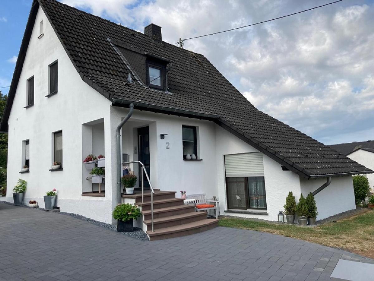 Kleine Auszeit, Schoene Neue Ferienwohnung Bitburg Ngoại thất bức ảnh